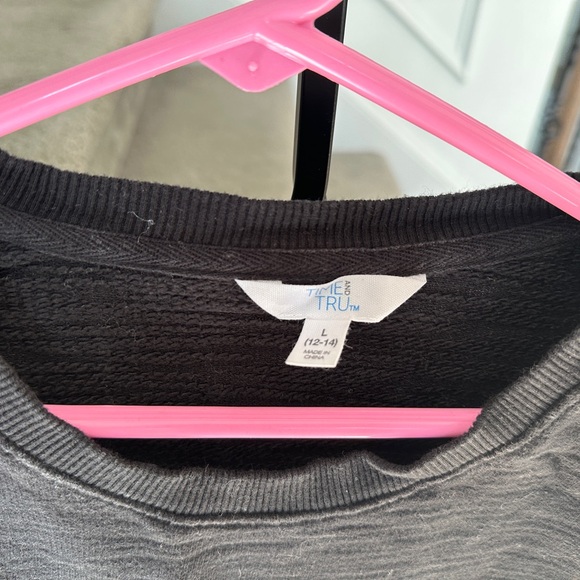 Sweatshirt - Picture 3 of 3